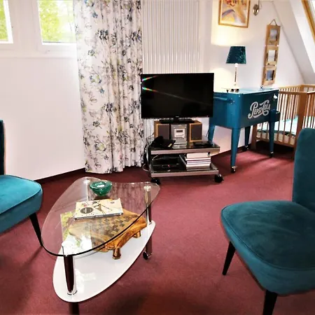 Apartment Strandvilla Hubertus - H7 - Maisonette Kandinsky Mit Seitlichem Meerblick Parkplatz Wlan Voll Ausgestattete Kueche Garten Grillplatz Waldbaden Familie Suedlage