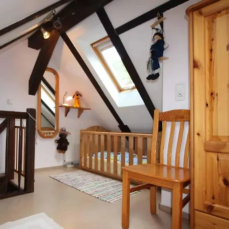 Strandvilla Hubertus - H7 - Maisonette Kandinsky Mit Seitlichem Meerblick Parkplatz Wlan Voll Ausgestattete Kueche Garten Grillplatz Waldbaden Familie Suedlage Apartament Boltenhagen (Ostseebad)
