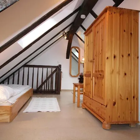 Apartment Strandvilla Hubertus - H7 - Maisonette Kandinsky Mit Seitlichem Meerblick Parkplatz Wlan Voll Ausgestattete Kueche Garten Grillplatz Waldbaden Familie Suedlage
