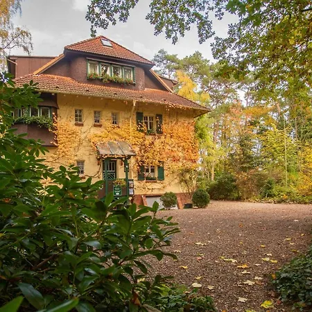 Apartament Strandvilla Hubertus - H7 - Maisonette Kandinsky Mit Seitlichem Meerblick Parkplatz Wlan Voll Ausgestattete Kueche Garten Grillplatz Waldbaden Familie Suedlage Boltenhagen (Ostseebad)