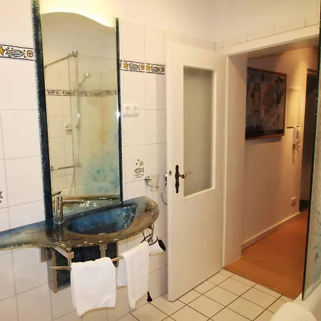 Strandvilla Hubertus - H7 - Maisonette Kandinsky Mit Seitlichem Meerblick Parkplatz Wlan Voll Ausgestattete Kueche Garten Grillplatz Waldbaden Familie Suedlage Apartament