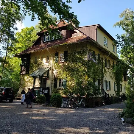 Strandvilla Hubertus - H7 - Maisonette Kandinsky Mit Seitlichem Meerblick Parkplatz Wlan Voll Ausgestattete Kueche Garten Grillplatz Waldbaden Familie Suedlage * Boltenhagen (Ostseebad)