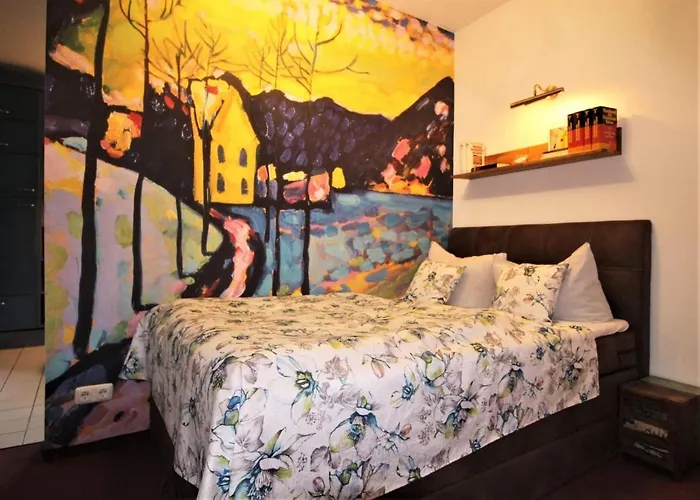 Strandvilla Hubertus - H7 - Maisonette Kandinsky Mit Seitlichem Meerblick Parkplatz Wlan Voll Ausgestattete Kueche Garten Grillplatz Waldbaden Familie Suedlage