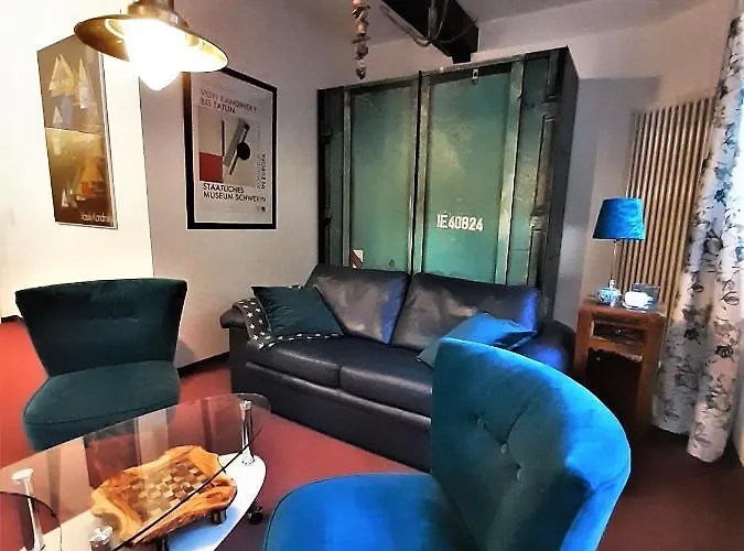 Appartement Strandvilla Hubertus - H7 - Maisonette Kandinsky Mit Seitlichem Meerblick Parkplatz Wlan Voll Ausgestattete Kueche Garten Grillplatz Waldbaden Familie Suedlage Boltenhagen (Ostseebad)