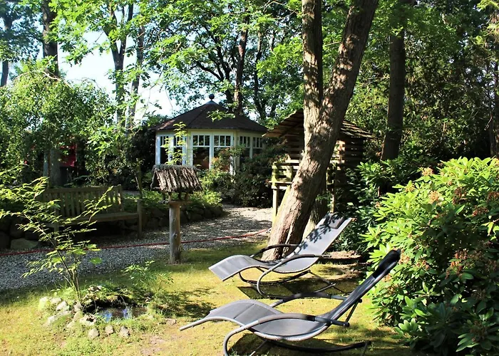 Appartement Strandvilla Hubertus - H7 - Maisonette Kandinsky Mit Seitlichem Meerblick Parkplatz Wlan Voll Ausgestattete Kueche Garten Grillplatz Waldbaden Familie Suedlage